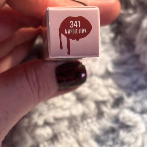 Kylie Cosmetics Lip Shine Lacquer #341 
A Whole Lewk
NIB - Picture 4 of 4